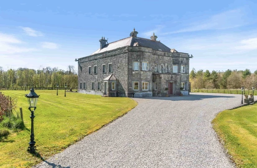 Luxury 6-Bedroom Private Estate near Claremorris