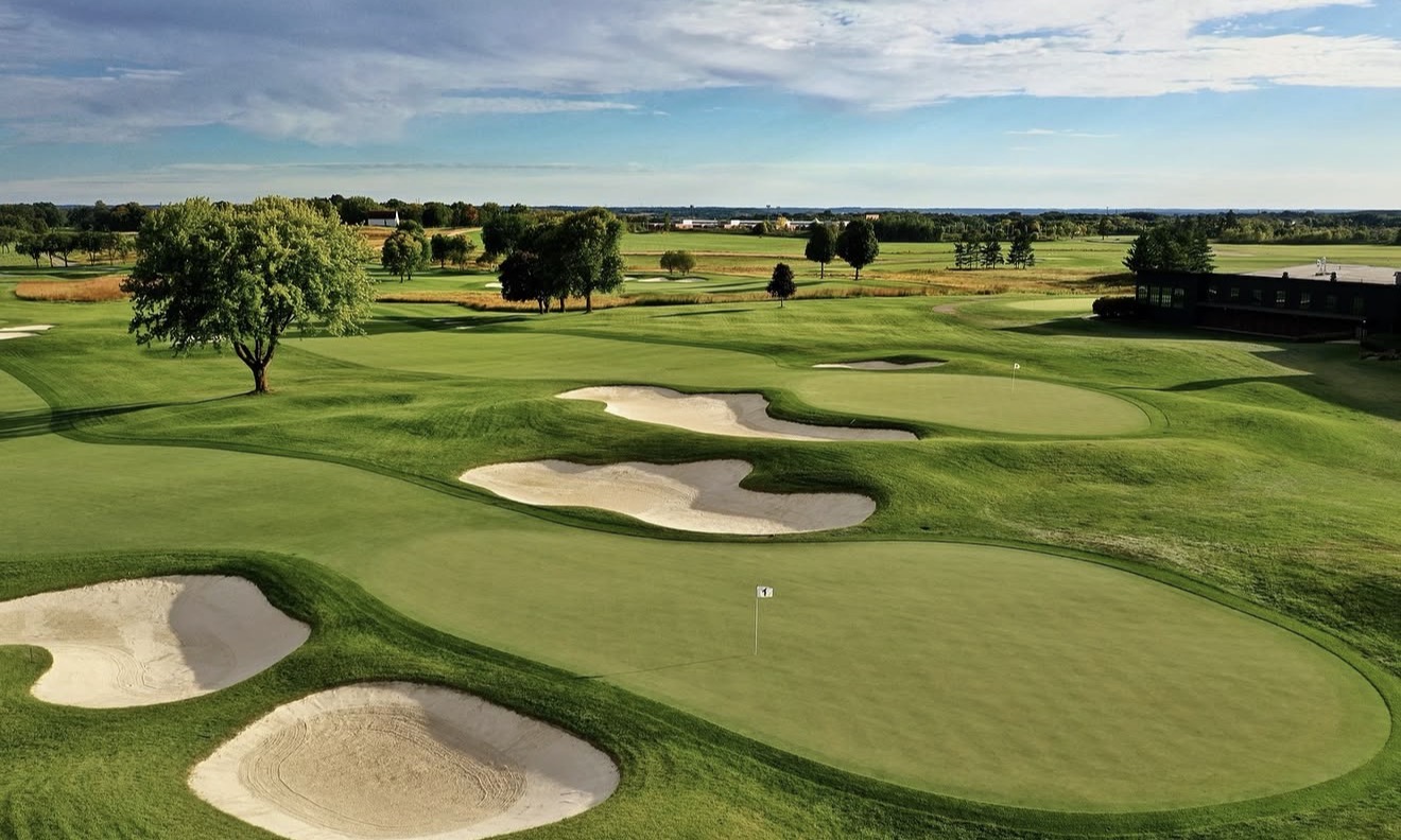 Championship golf course and clubhouse
