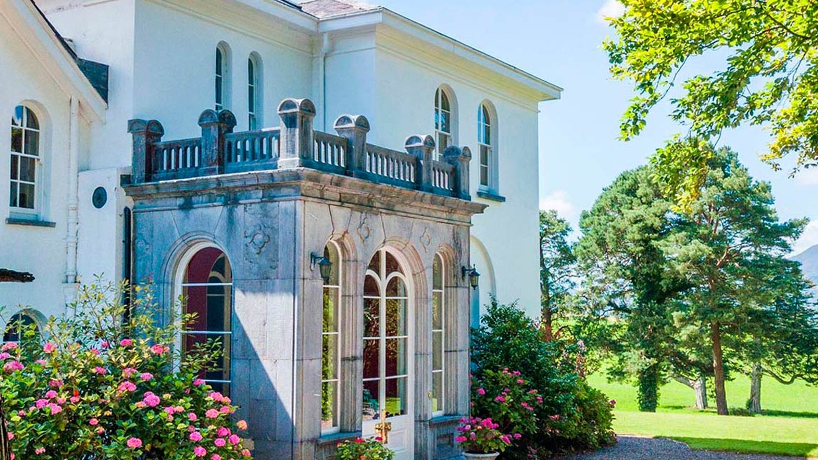 Large Irish manor house suitable in scale for Ryder Cup corporate group accommodation